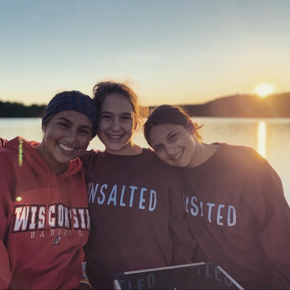 Meet Your Posher Jen! - Picture 4 of 4